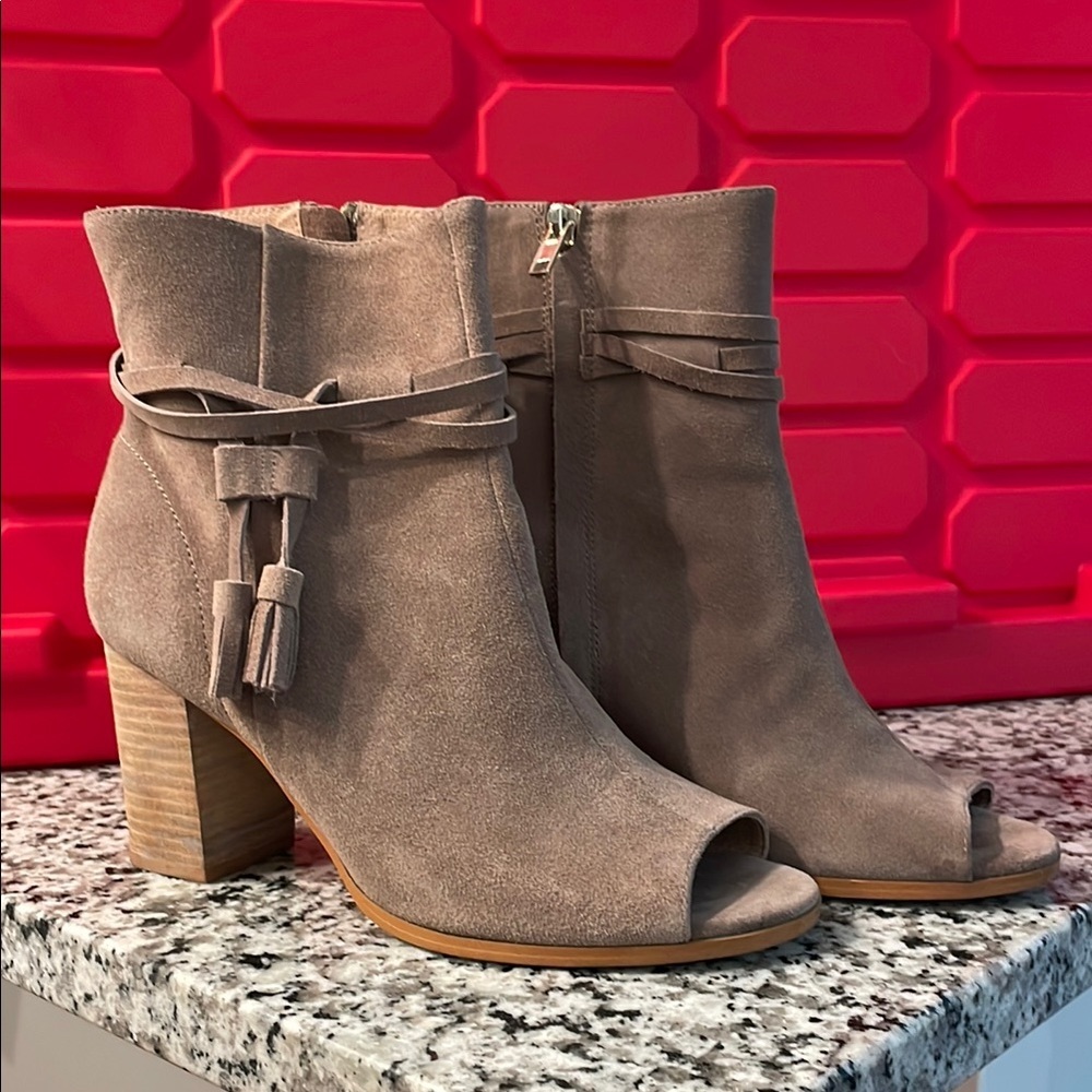 Anthropologie Women's Taupe Peep-Toe Ankle Boots Size 10